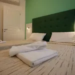 ゲストハウス Frio Frio 4*