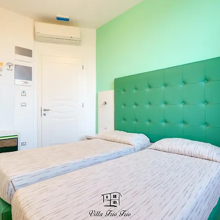 ゲストハウス Frio Frio 4*