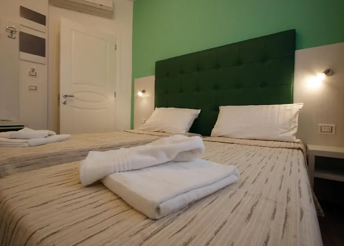 ゲストハウス Frio Frio 4*