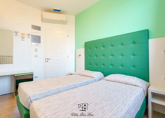 ゲストハウス Frio Frio 4*